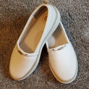 Bzees White With Jute Accents. Women's Size 11 Slip-On Shoes. Worn Once
